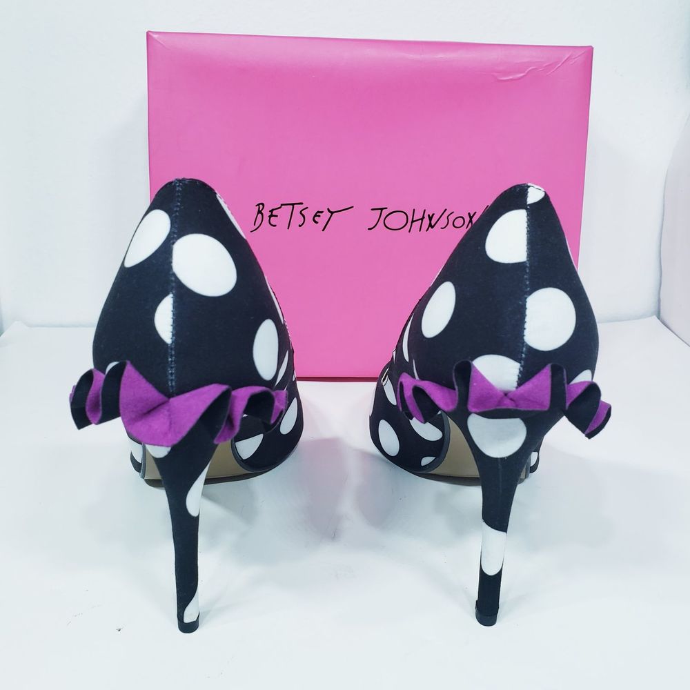 **Betsey Johnson Harbur Pump Black White Polka Dot - Picture 3 of 8